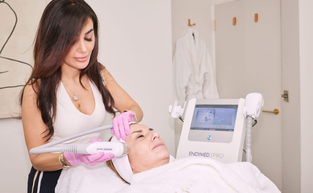 Microneedling vs Radiofrequency Microneedling